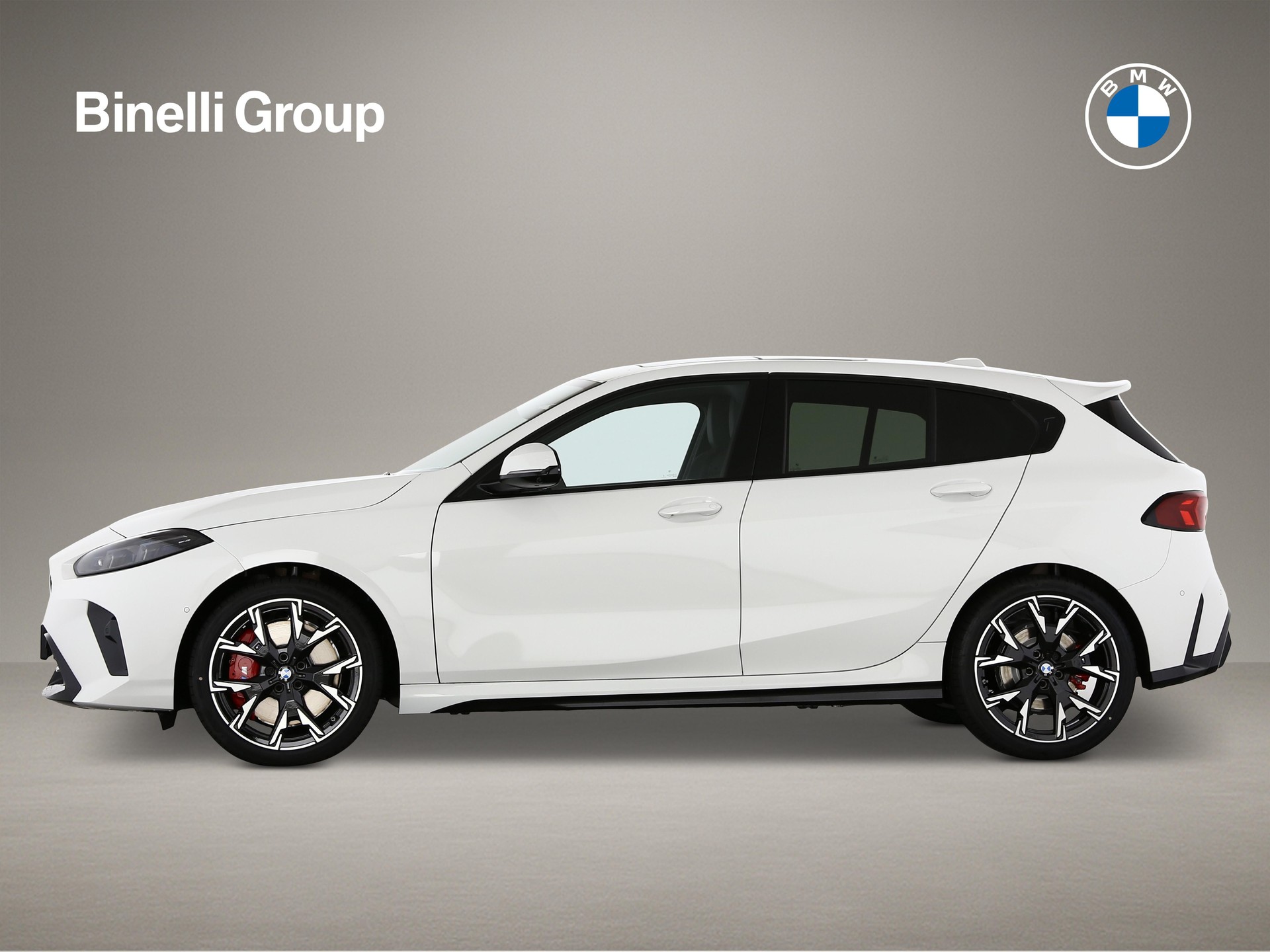 BMW 120d-showroom-element-2