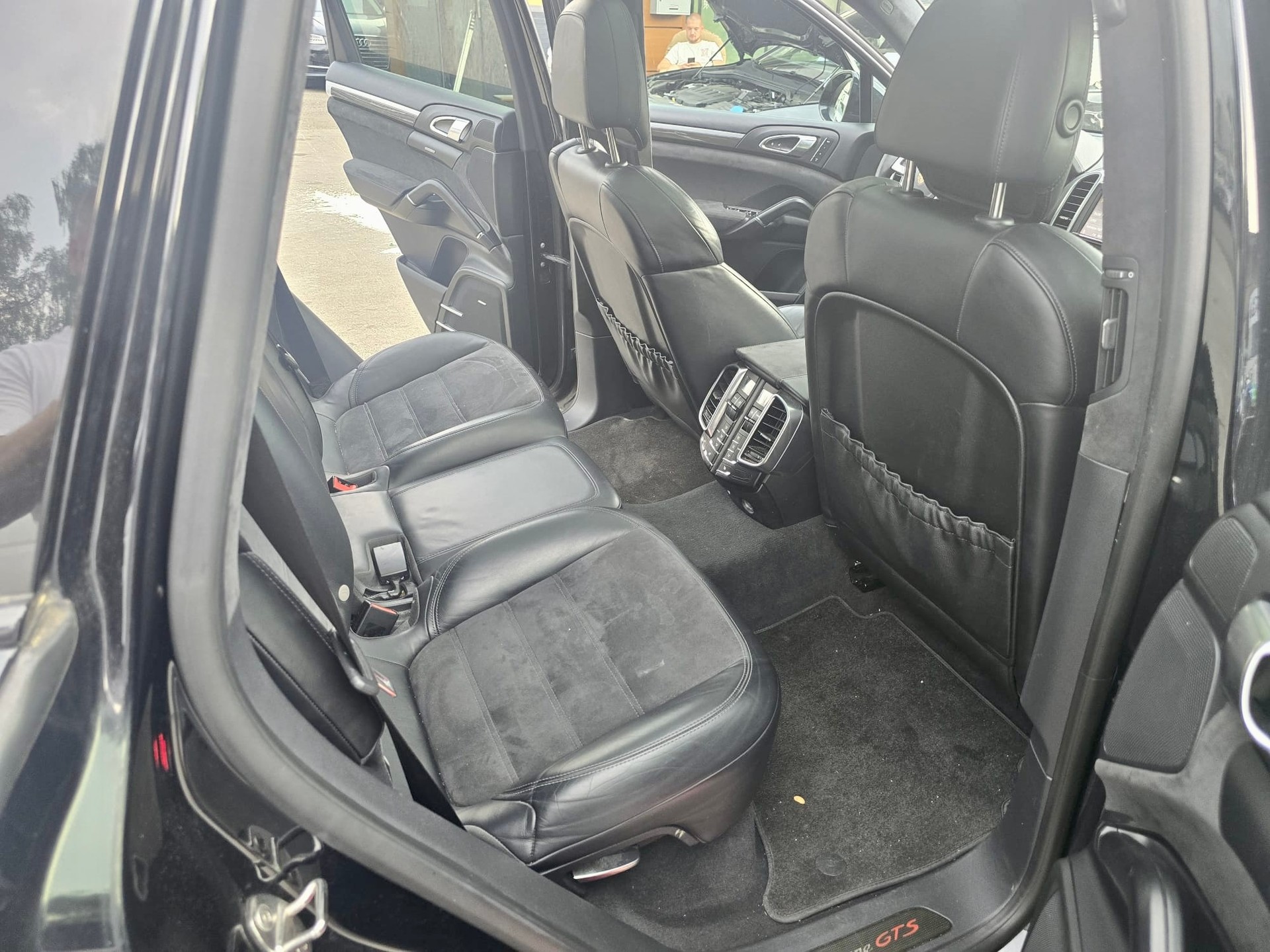 PORSCHE Cayenne GTS-image-11