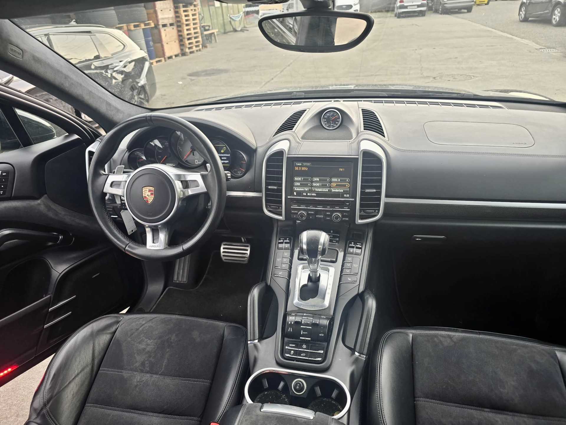 PORSCHE Cayenne GTS-image-8