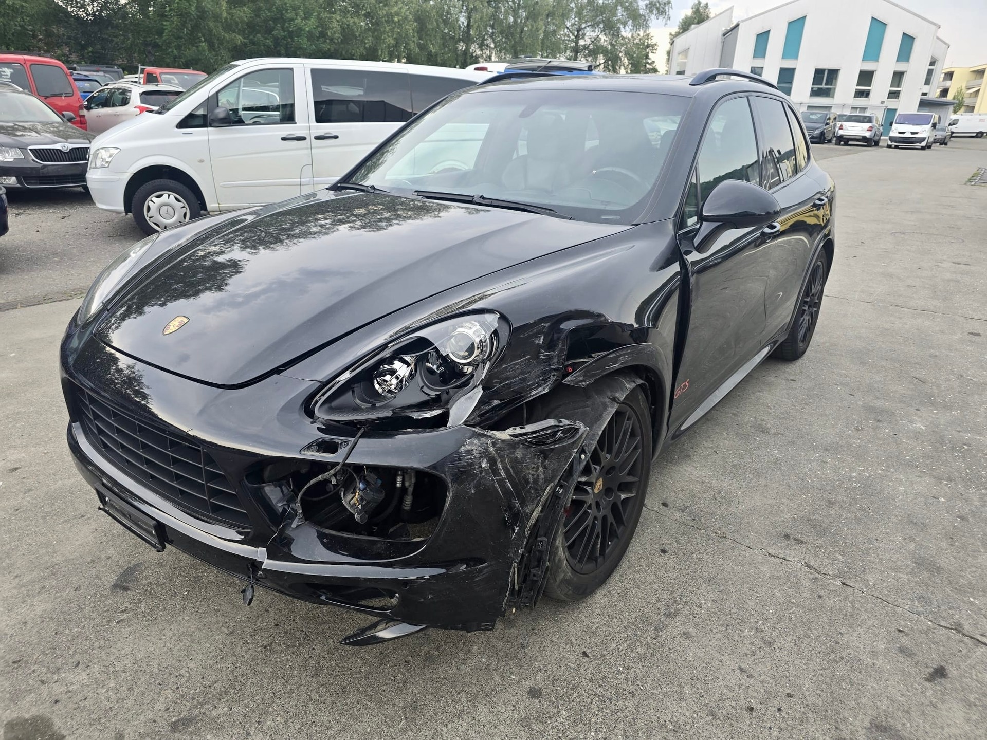 PORSCHE Cayenne GTS-image-0