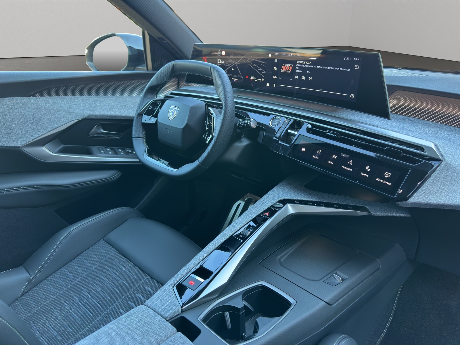 PEUGEOT 5008 145 Hybrid e-DCS6 GT *7Plätzer* AHK 1000kg *Panorama*-image-12