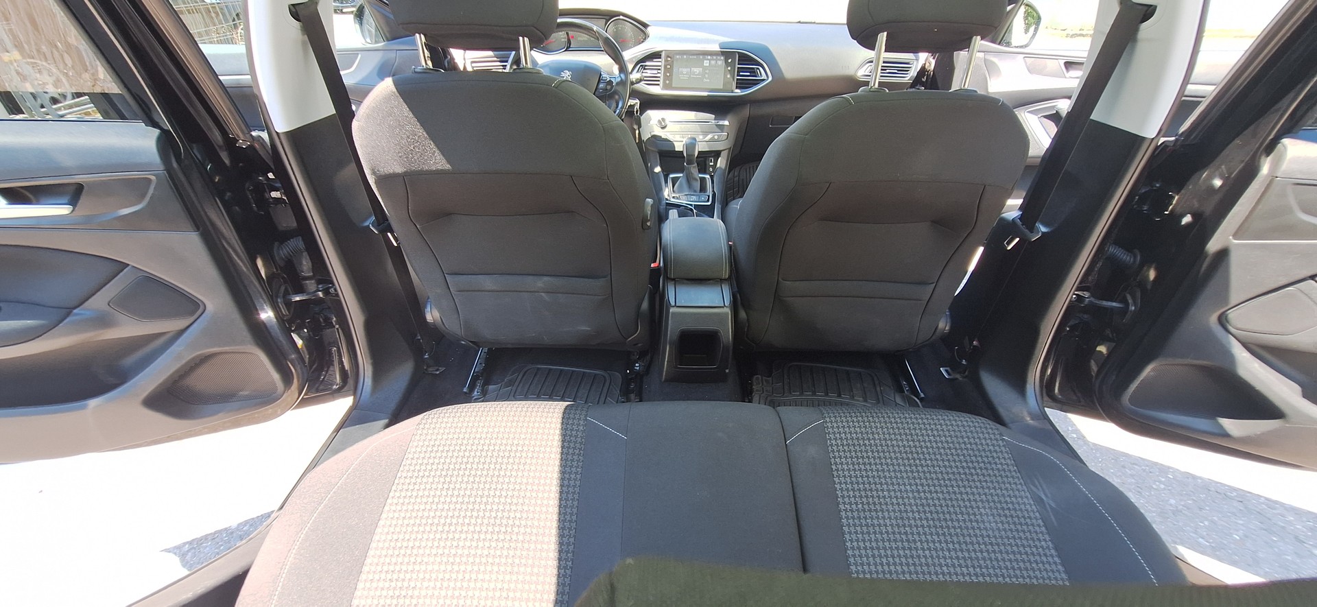 PEUGEOT 308 SW 1.2 THP Style Automatic-image-22