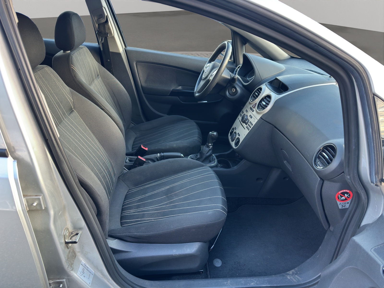 OPEL Corsa 1.4 TP Enjoy-image-12