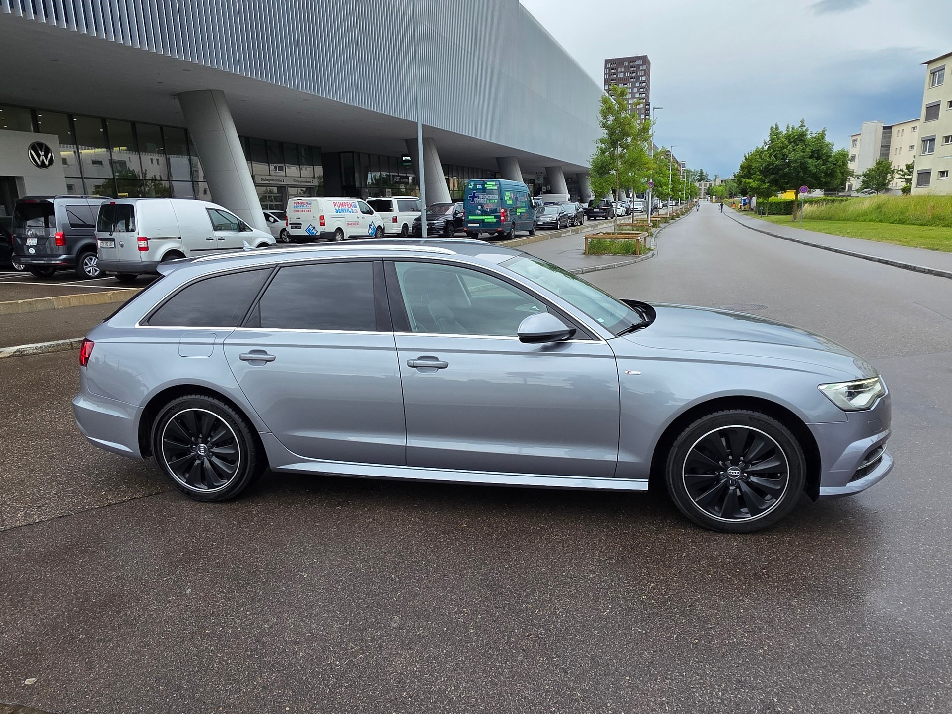 AUDI A6-image-4