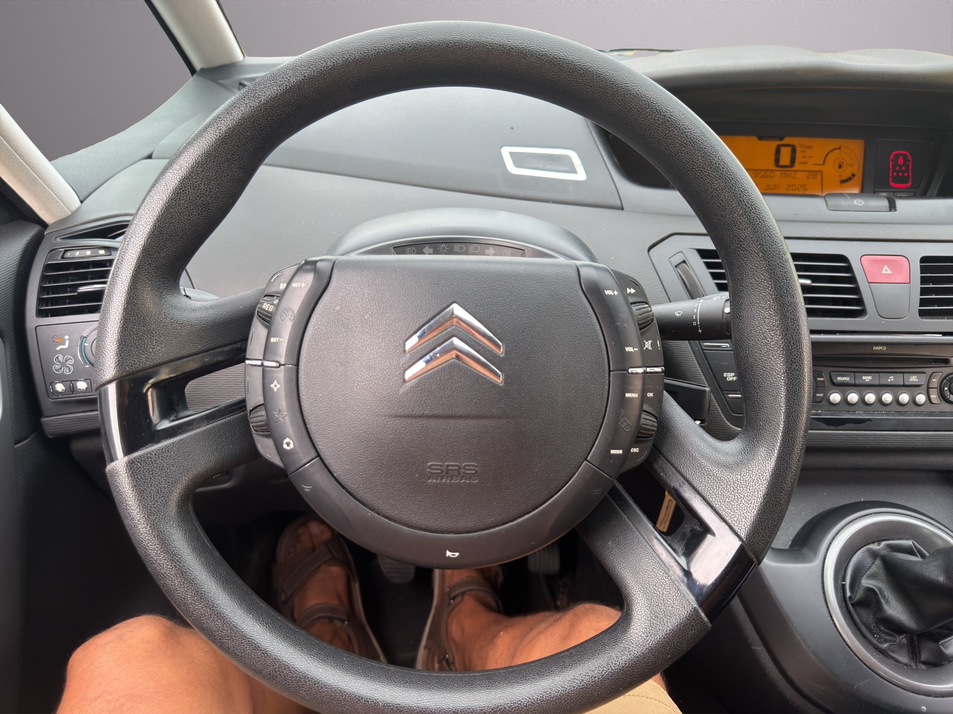 CITROEN Grand C4 Picasso 1.6i 16V Essentiel 7 Sitze-image-15