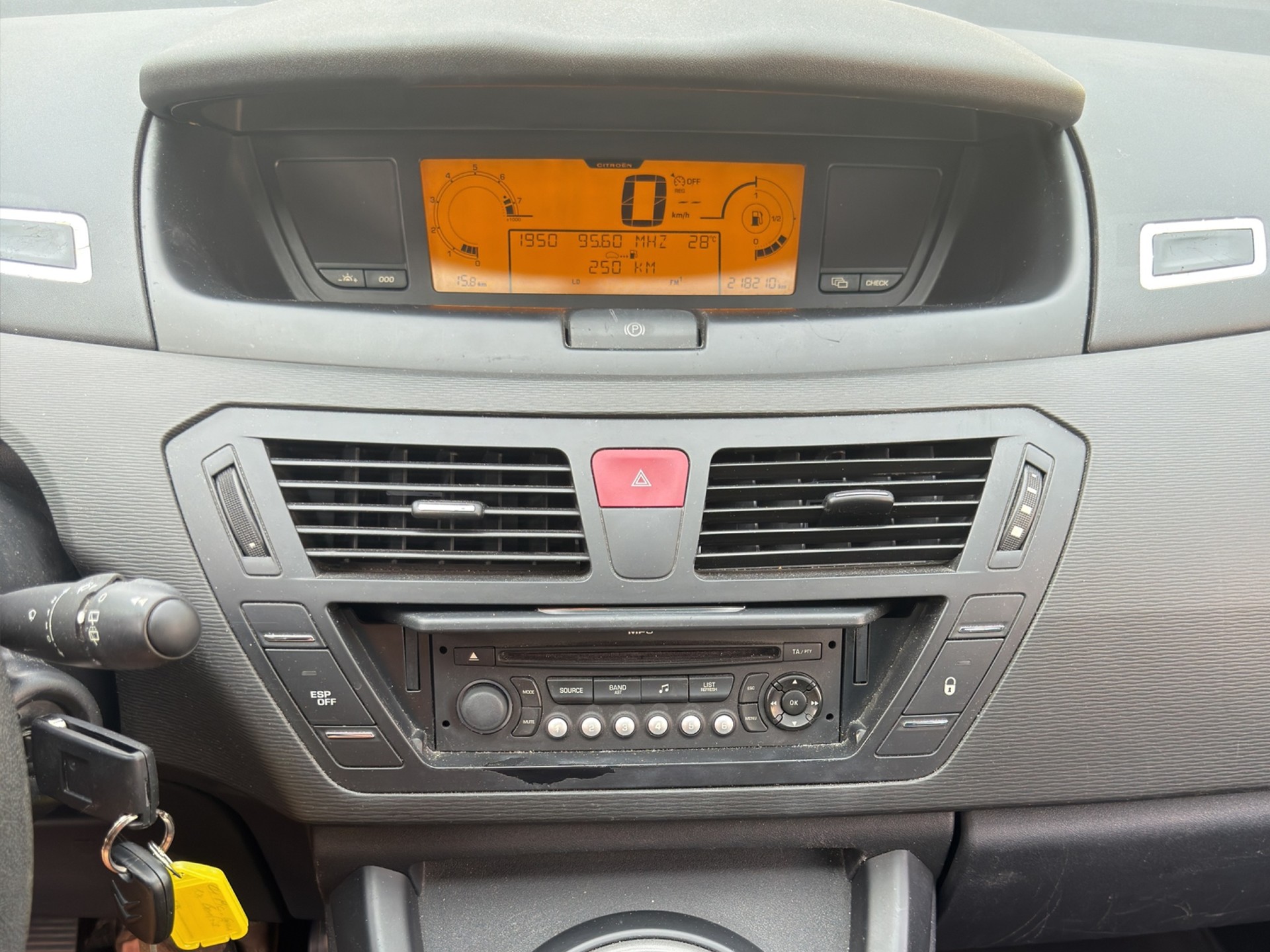 CITROEN Grand C4 Picasso 1.6i 16V Essentiel 7 Sitze-image-16