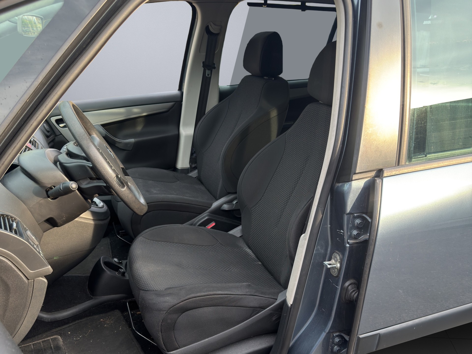 CITROEN Grand C4 Picasso 1.6i 16V Essentiel 7 Sitze-image-9