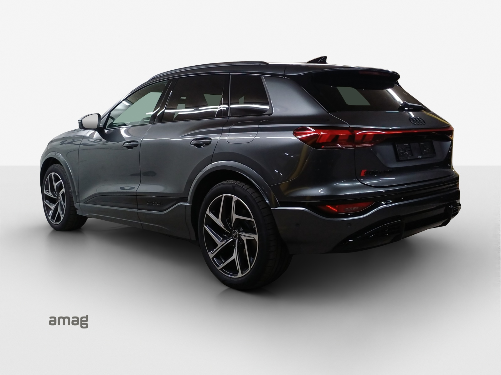 AUDI SQ6 e-tron quattro-image-2