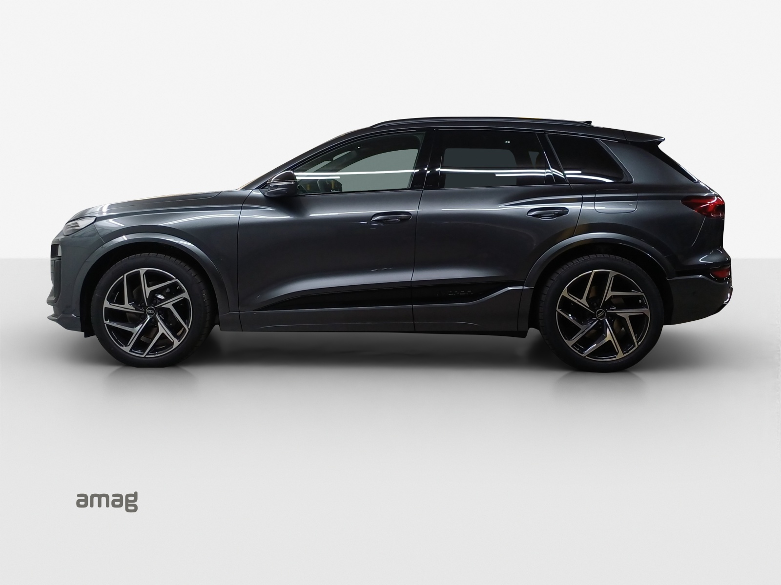 AUDI SQ6 e-tron quattro-image-1