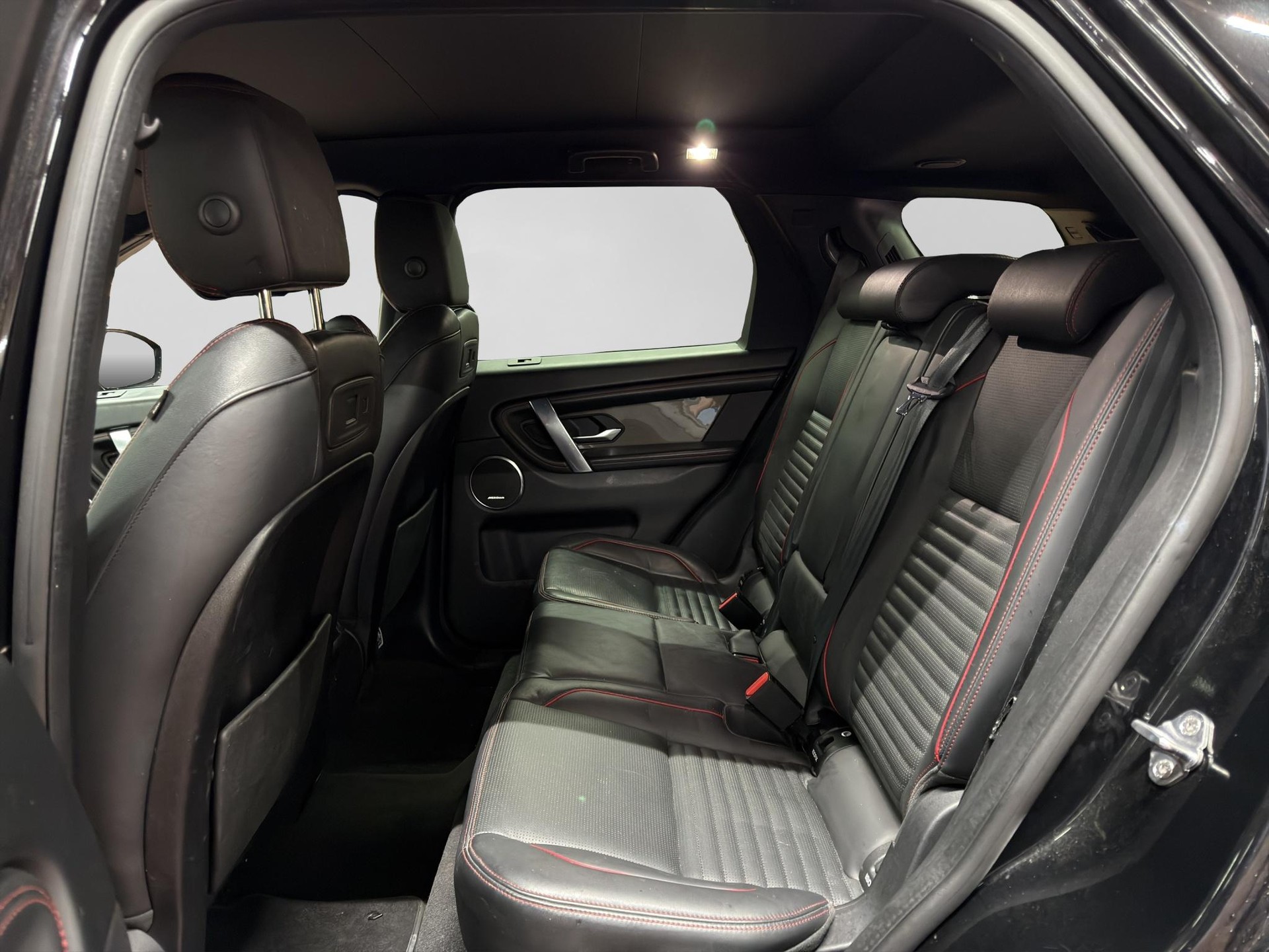 LAND ROVER Discovery Sport 2.0 Si4 R-Dynamic HSE-image-6