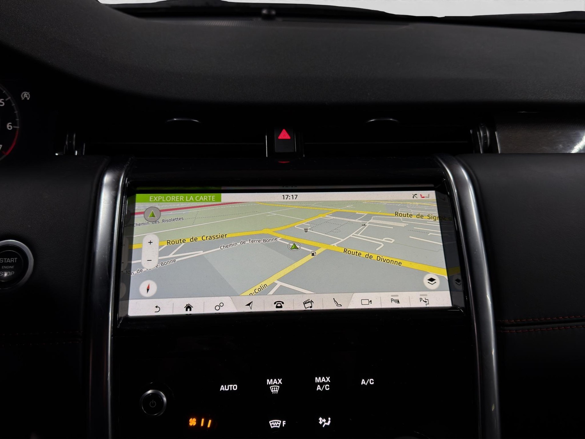 LAND ROVER Discovery Sport 2.0 Si4 R-Dynamic HSE-image-4