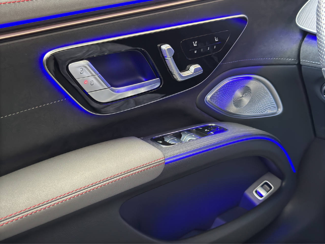 MERCEDES-BENZ EQS 450+ AMG Line-image-14