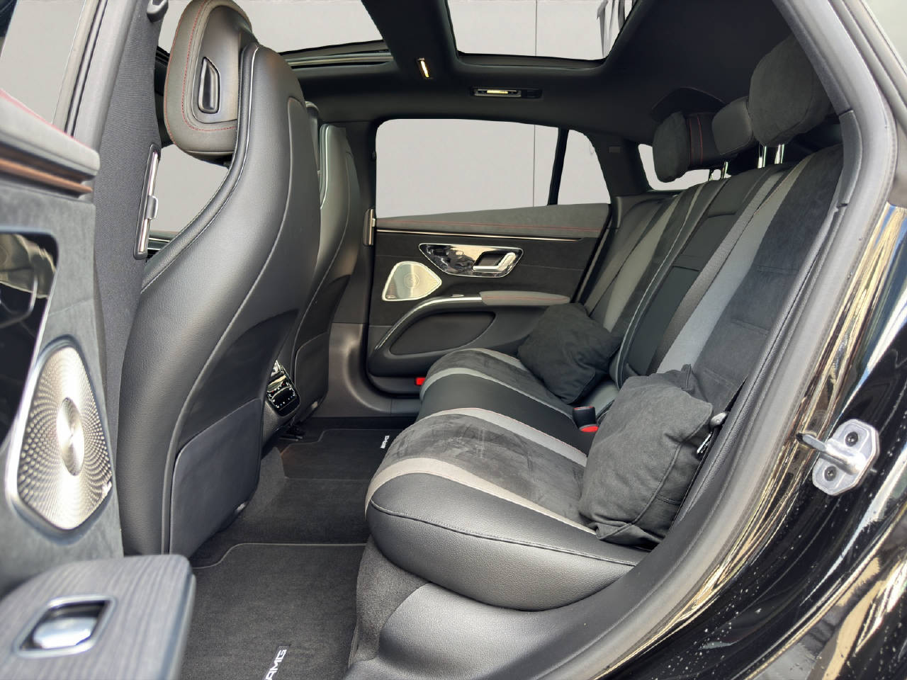 MERCEDES-BENZ EQS 450+ AMG Line-image-9