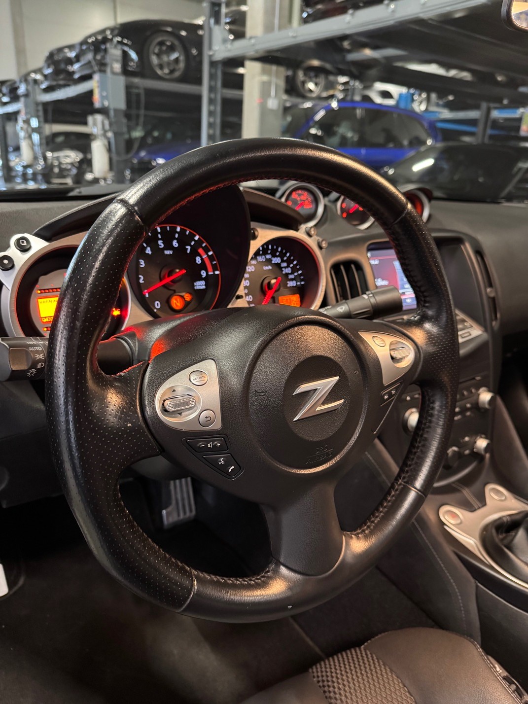 NISSAN 370 Z Roadster-image-8