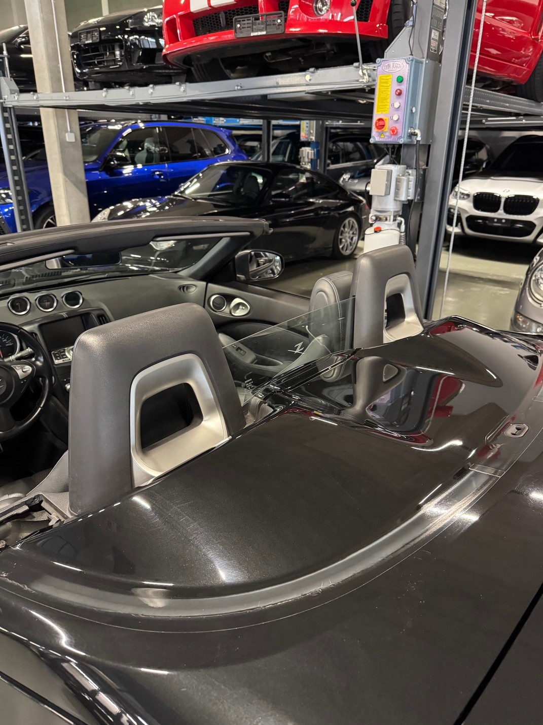 NISSAN 370 Z Roadster-image-5
