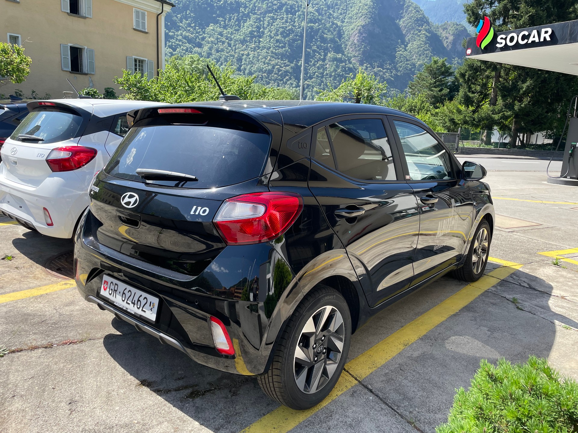 HYUNDAI i10 1.2 Amplia-image-1