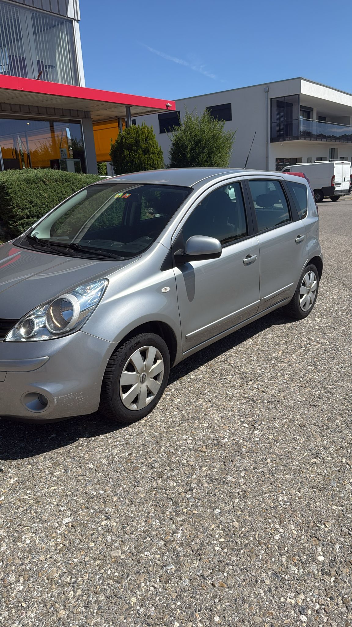 NISSAN Note 1.6 tekna Automatic-image-0