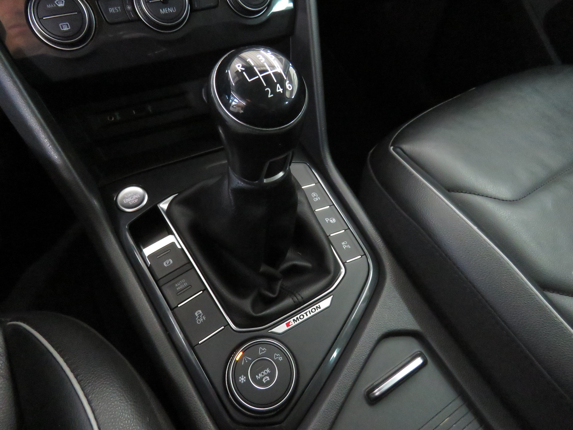 VW Tiguan 2.0TSI Highline 4-Motion-image-14