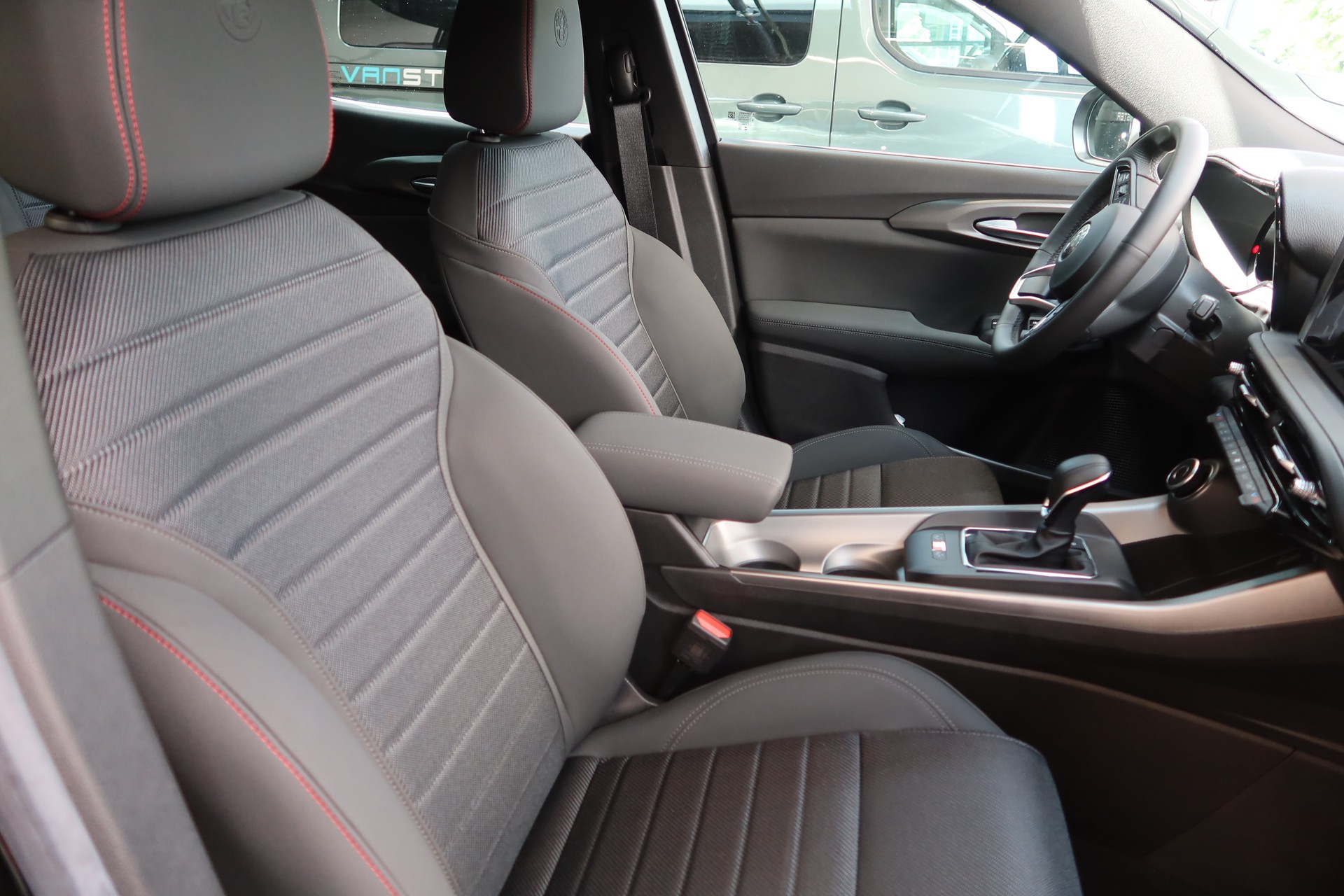 ALFA ROMEO Tonale 1.5 Hybrid Sprint-image-12