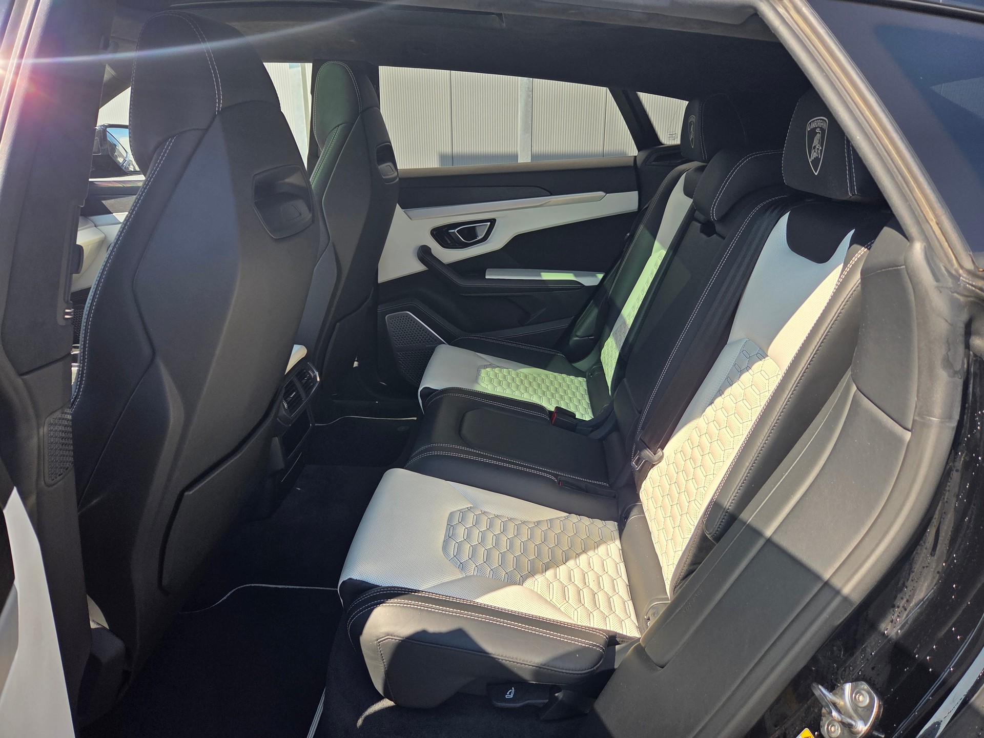 LAMBORGHINI Urus E-Gear-image-6
