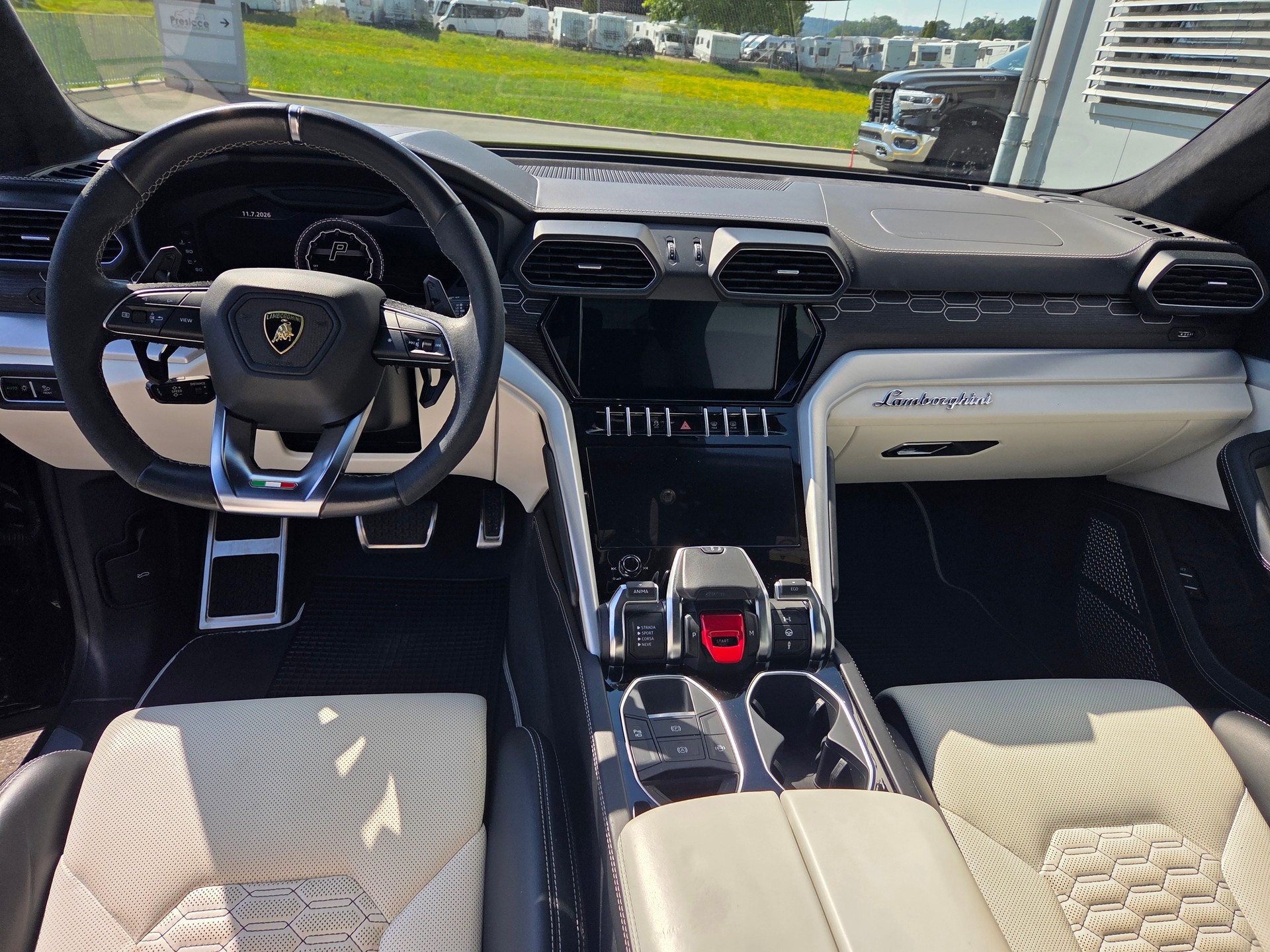 LAMBORGHINI Urus E-Gear-image-7