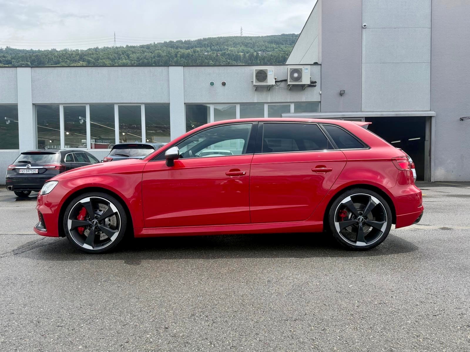 AUDI 2.5 T FSI quattro S-Tronic-image-1