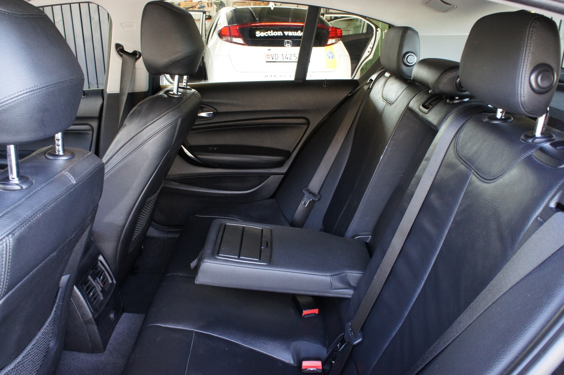 BMW 118i Steptronic-image-9