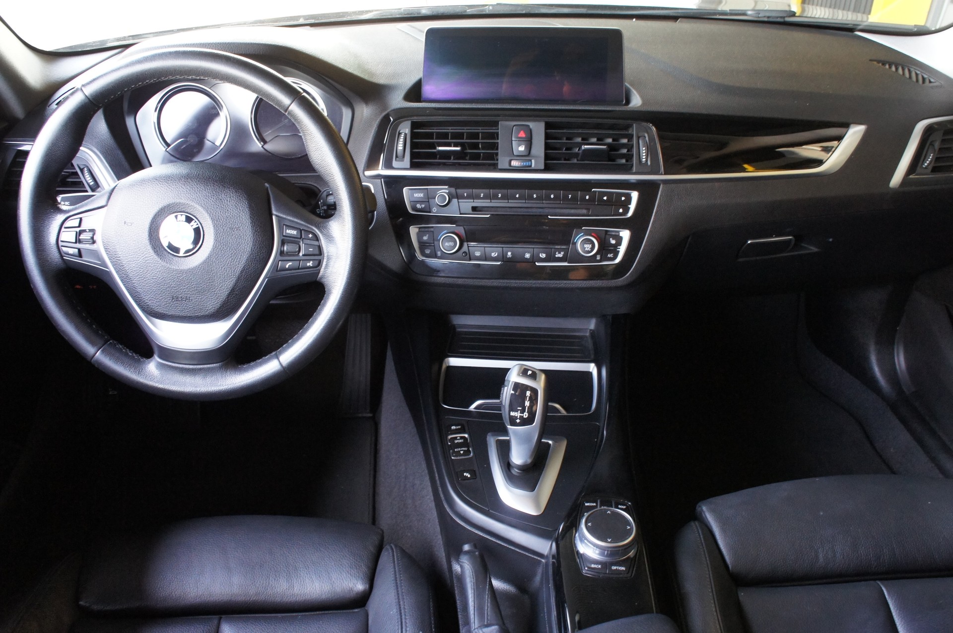 BMW 118i Steptronic-image-12