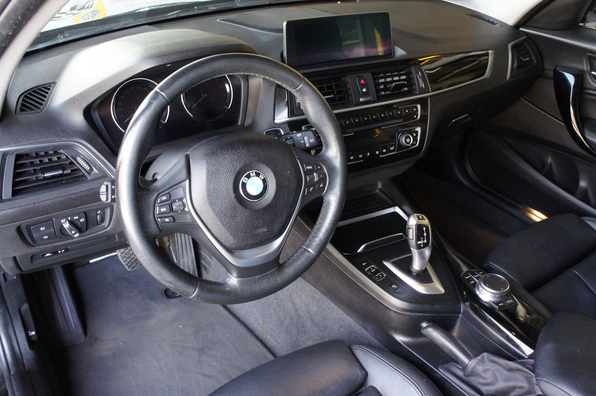 BMW 118i Steptronic-image-8