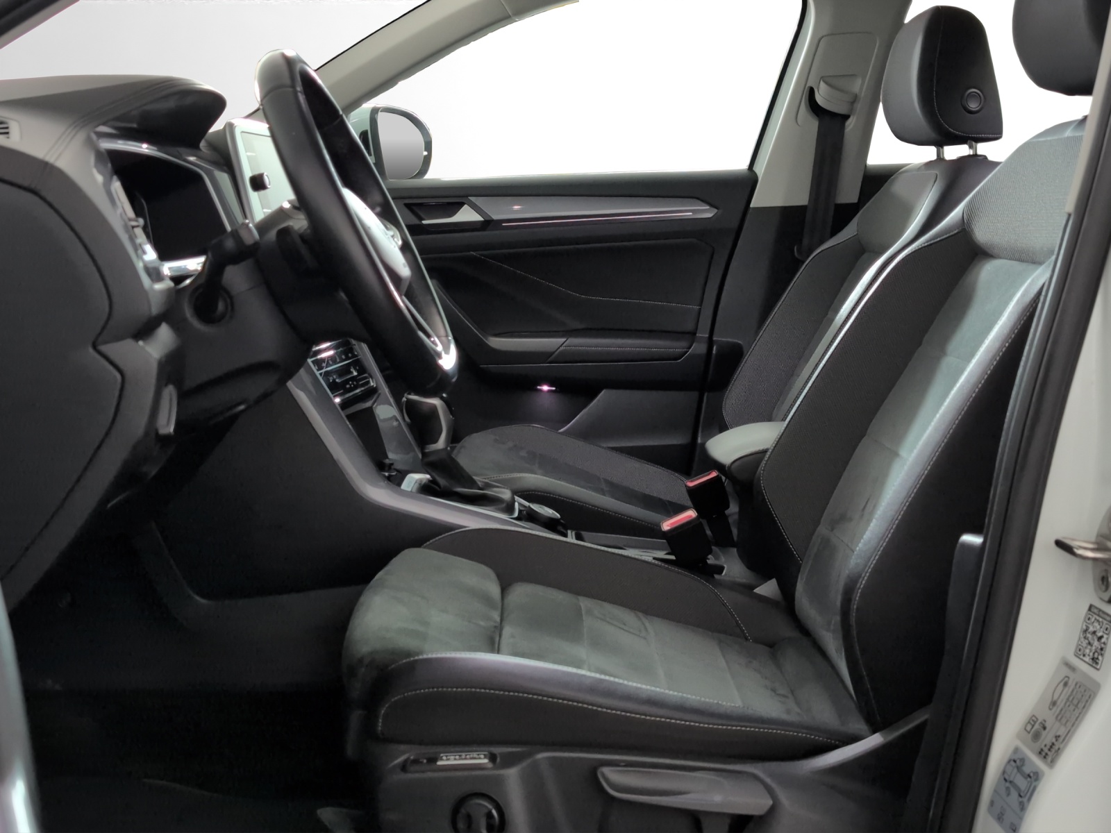 VW T-Roc 2.0 TSI Style DSG 4Motion-image-5