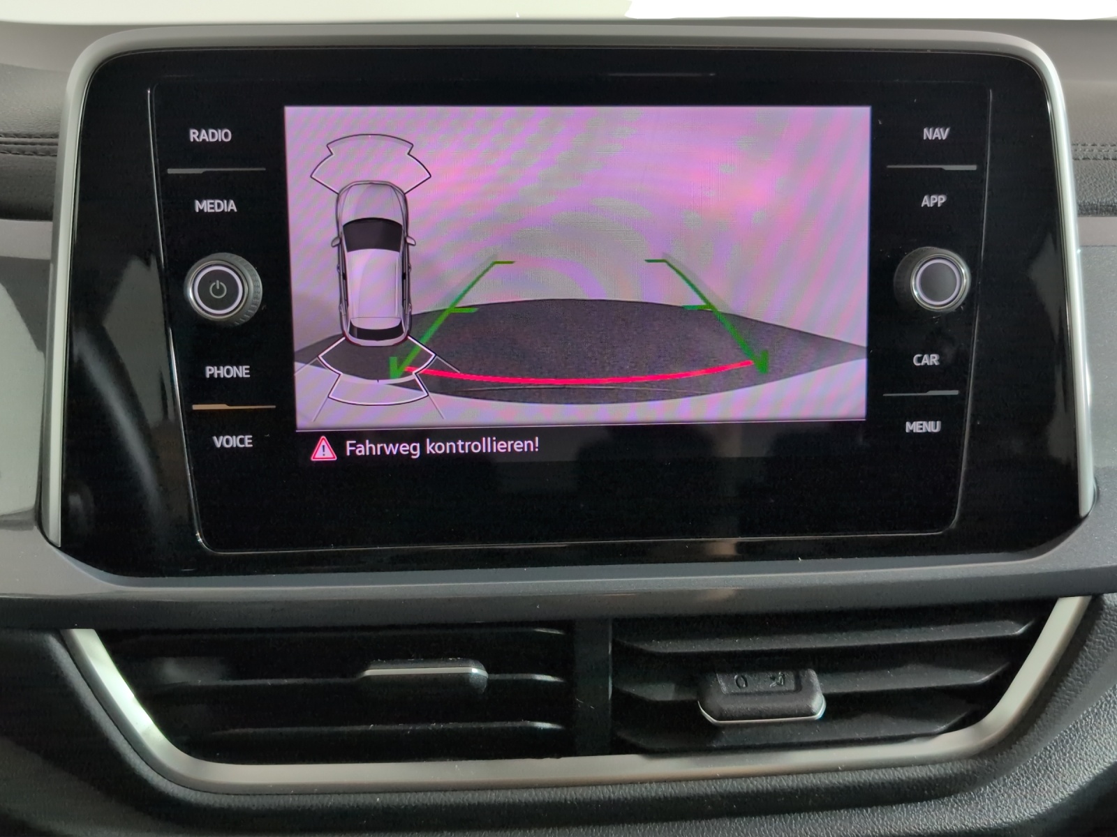 VW T-Roc 2.0 TSI Style DSG 4Motion-image-12