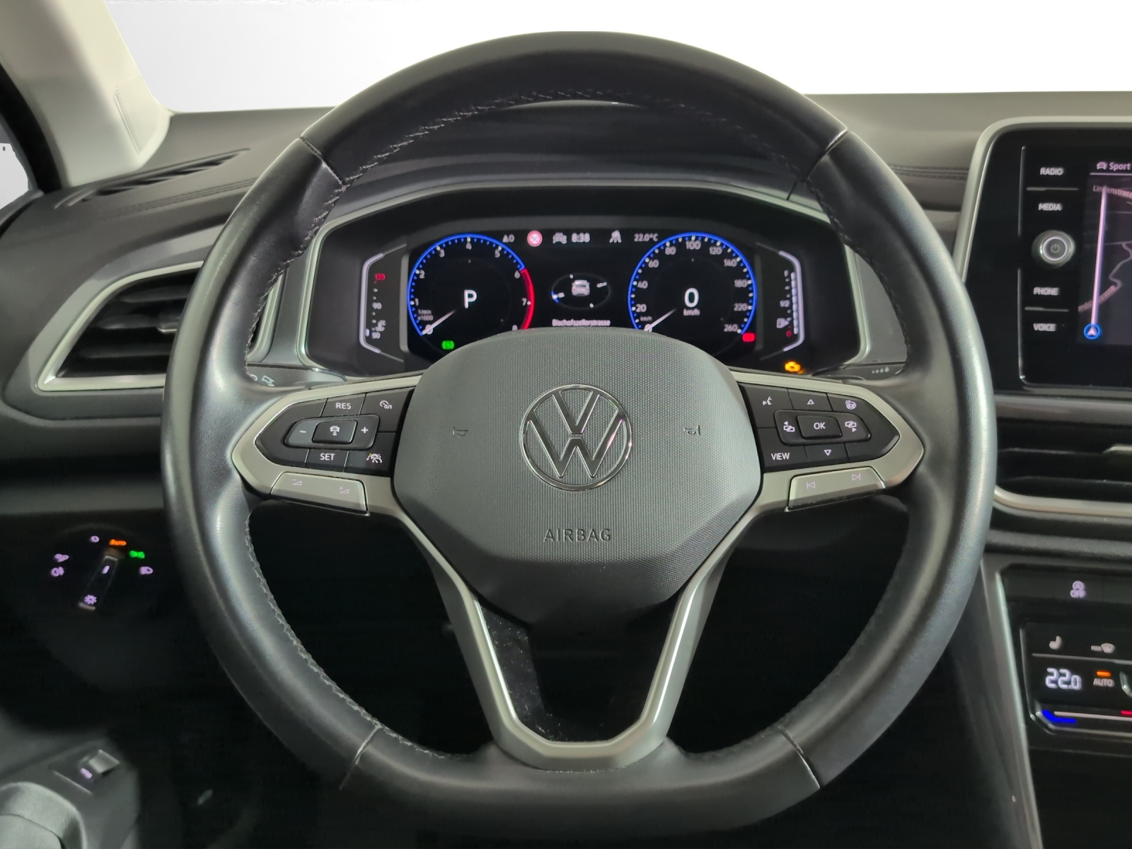 VW T-Roc 2.0 TSI Style DSG 4Motion-image-11
