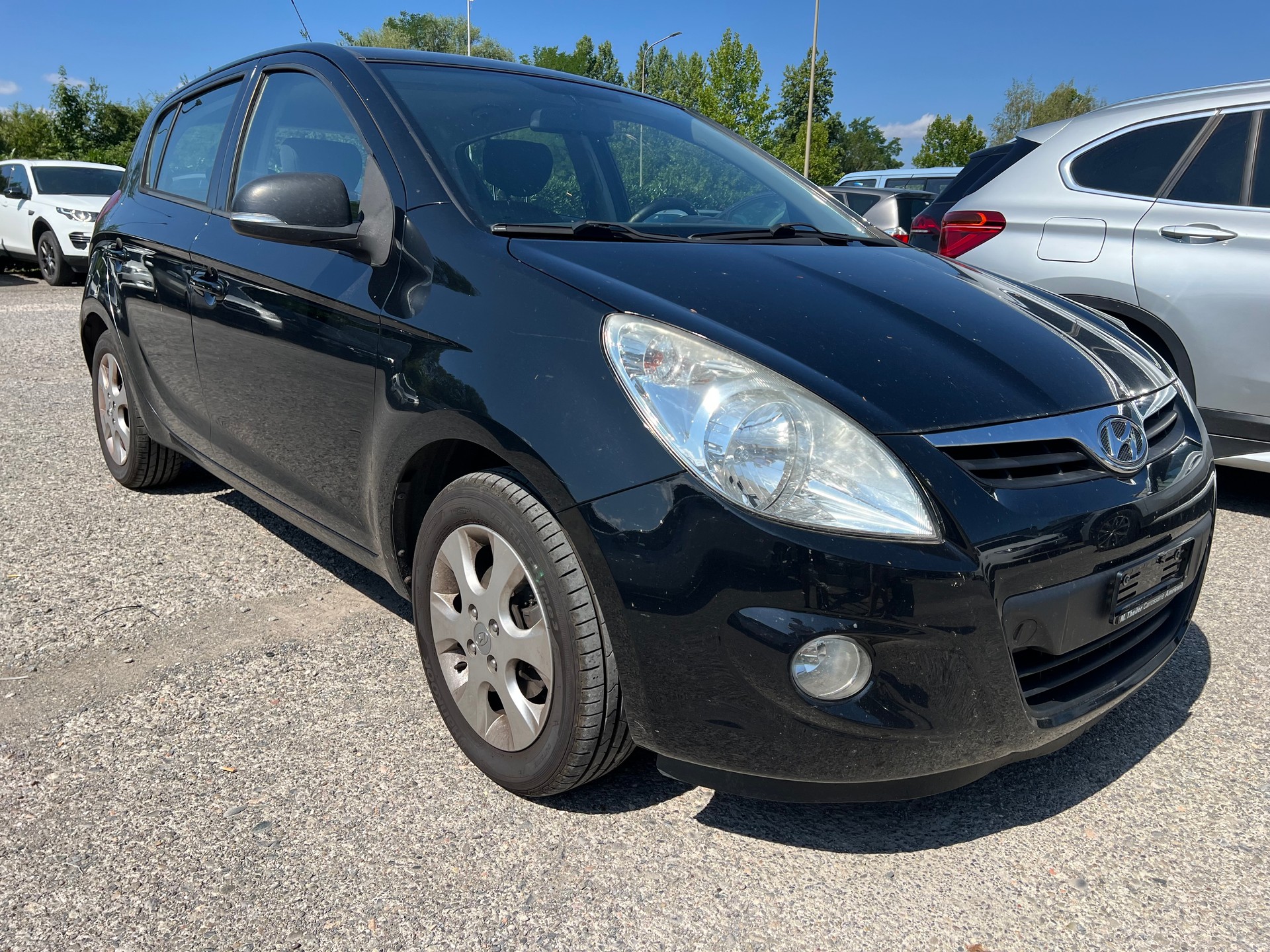 HYUNDAI i20-image-1