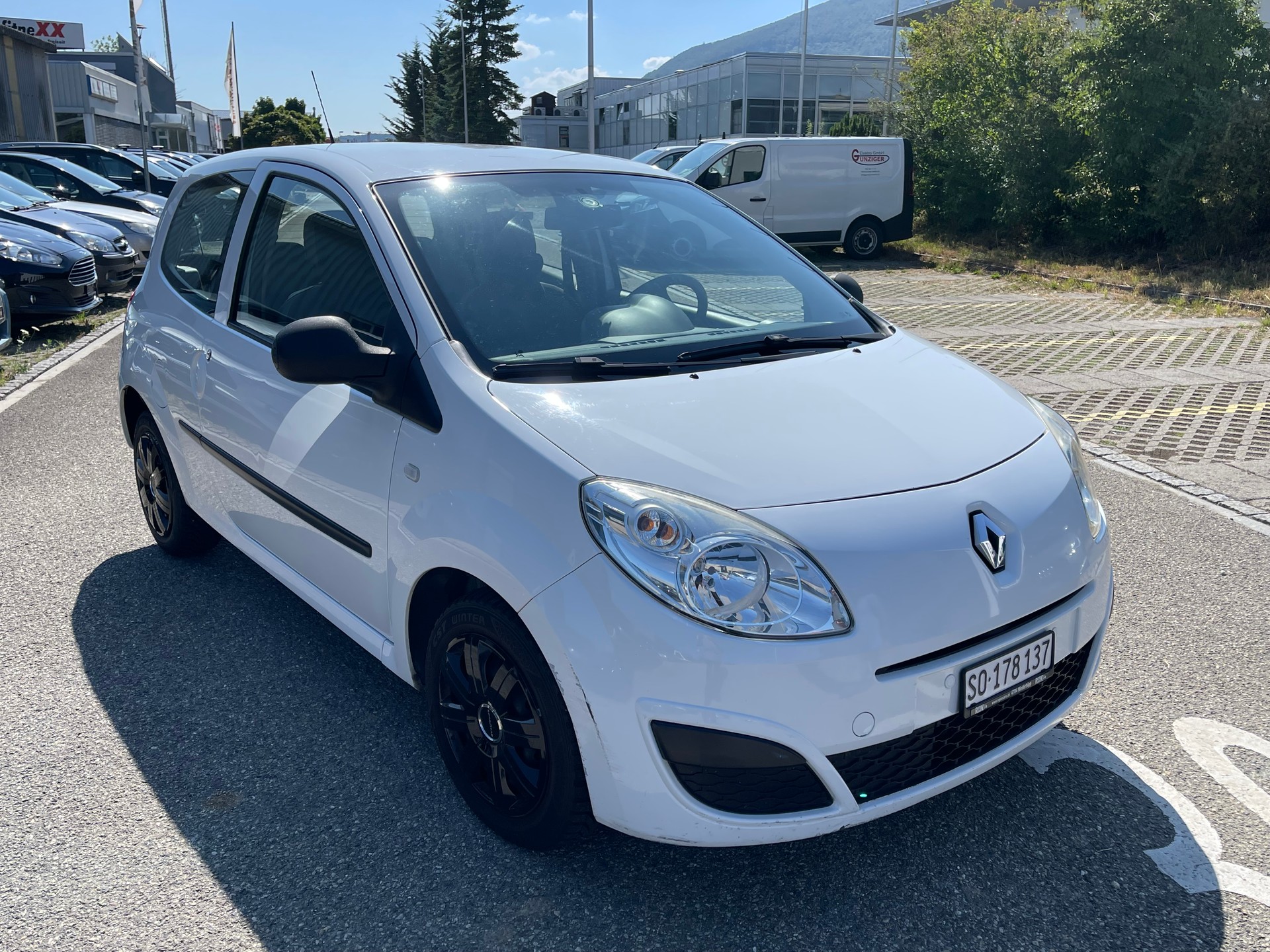 RENAULT Twingo 1.2 Authentique-image-2