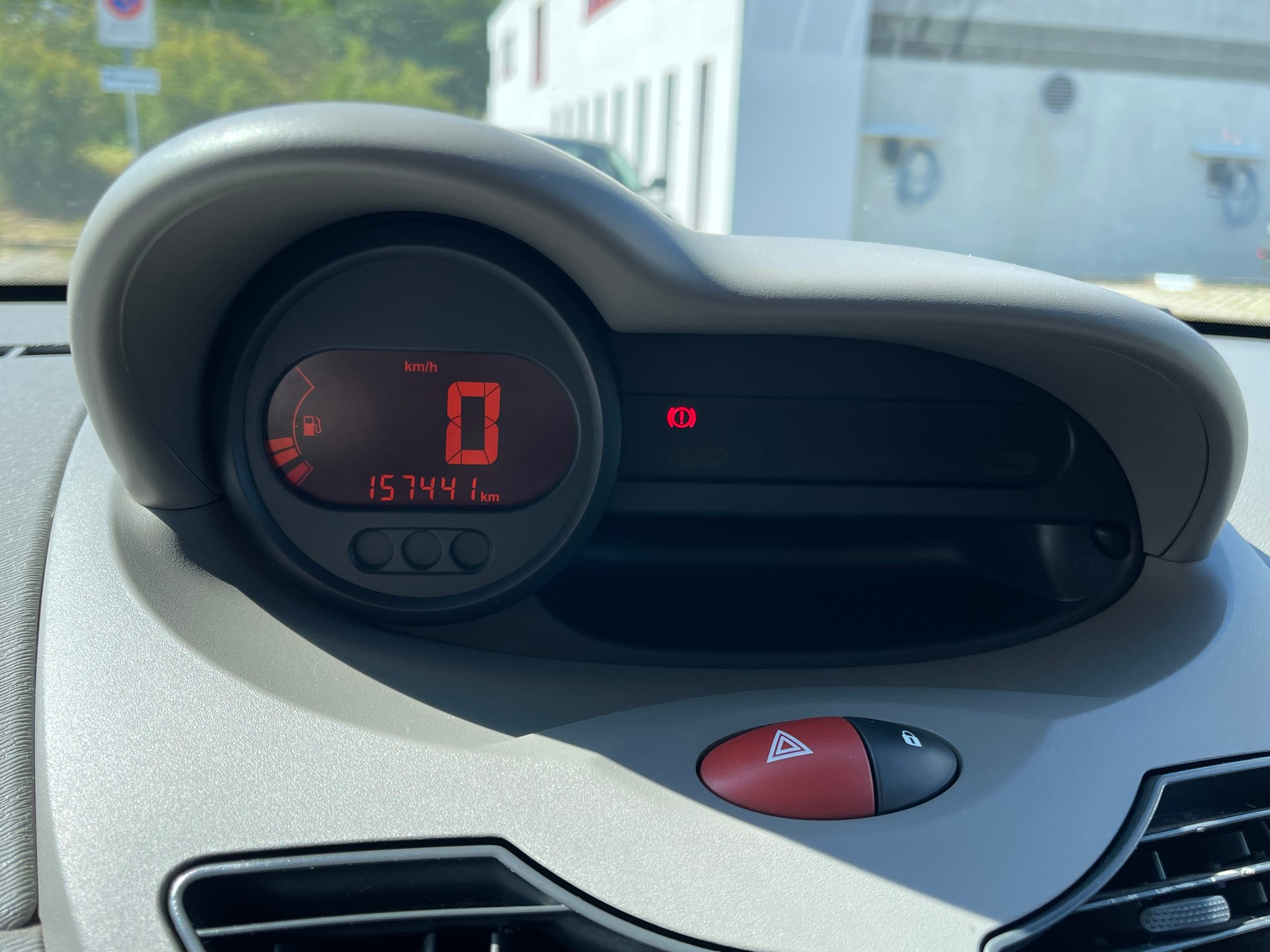 RENAULT Twingo 1.2 Authentique-image-9