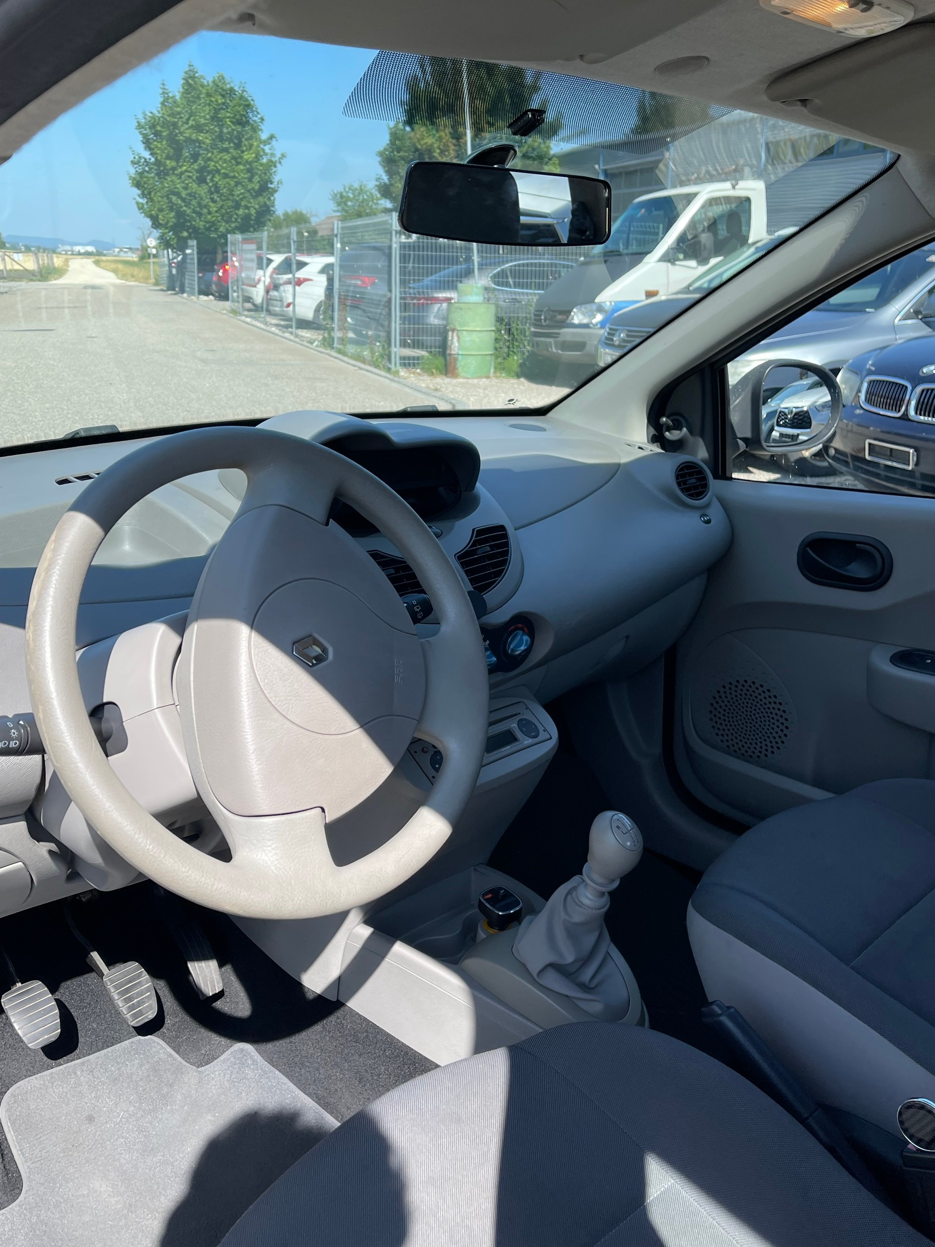 RENAULT Twingo 1.2 Authentique-image-8