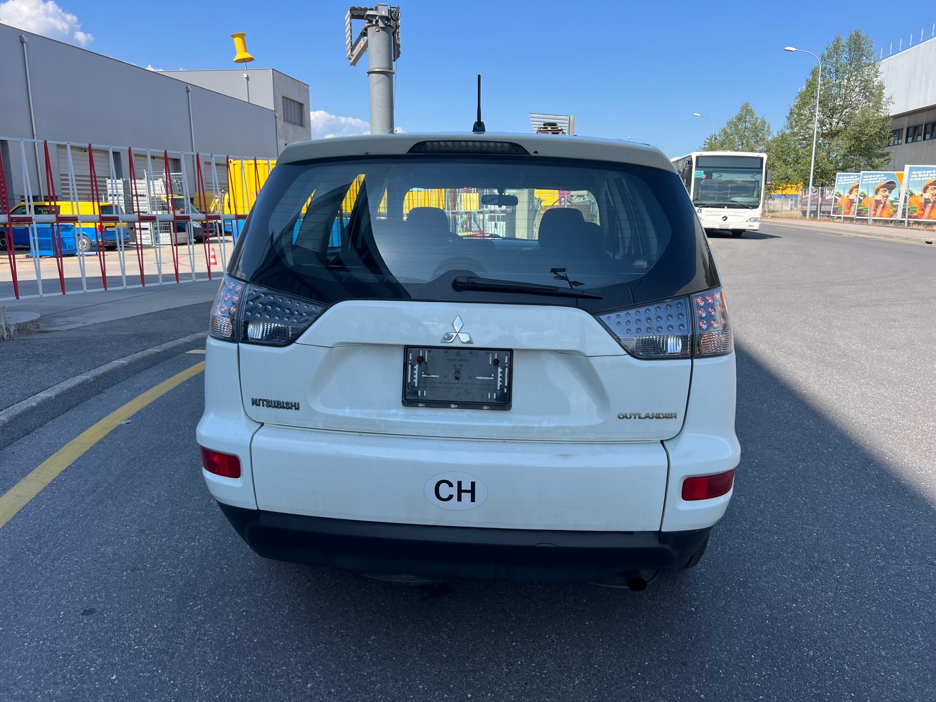MITSUBISHI Outlander 2.0 Inform 2WD-image-4