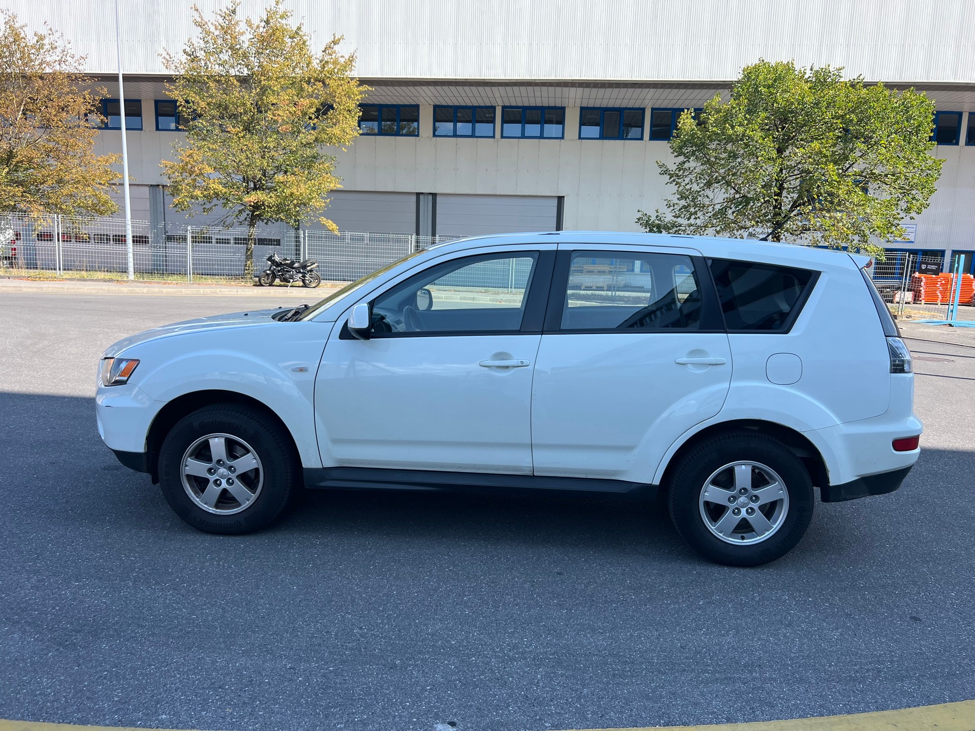 MITSUBISHI Outlander 2.0 Inform 2WD-image-2