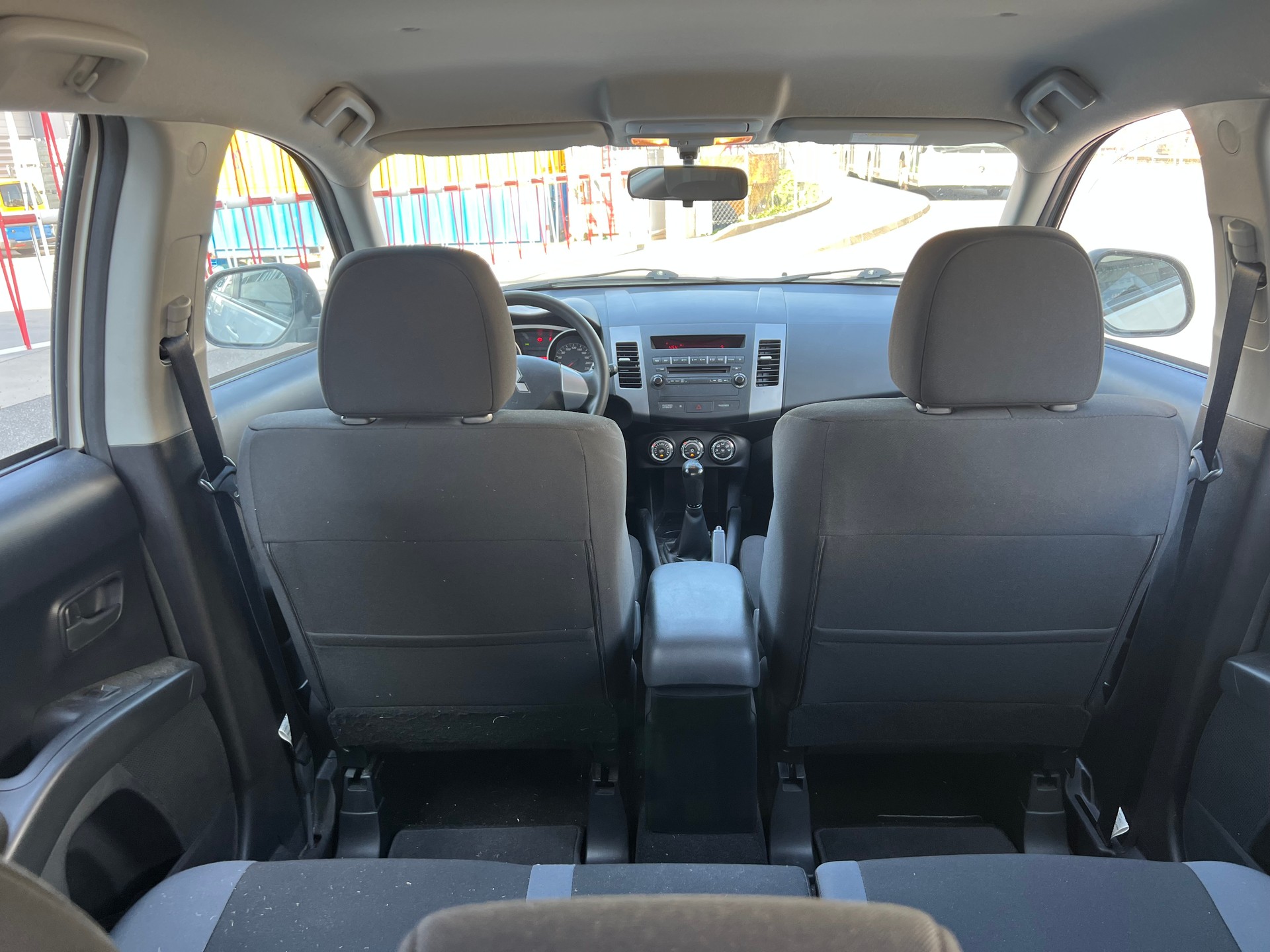 MITSUBISHI Outlander 2.0 Inform 2WD-image-14