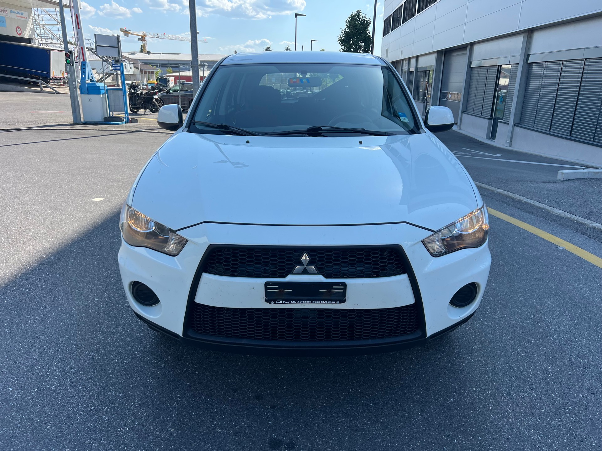 MITSUBISHI Outlander 2.0 Inform 2WD-image-1