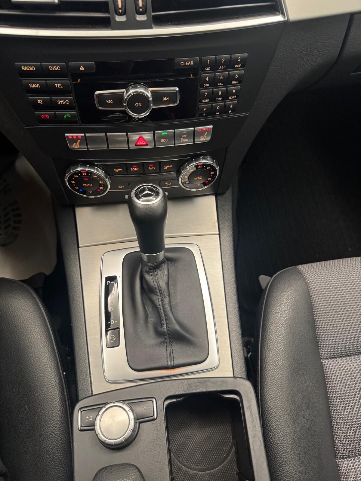 MERCEDES-BENZ C 250 CDI BlueEF Avantgarde 4m Kombi-image-19