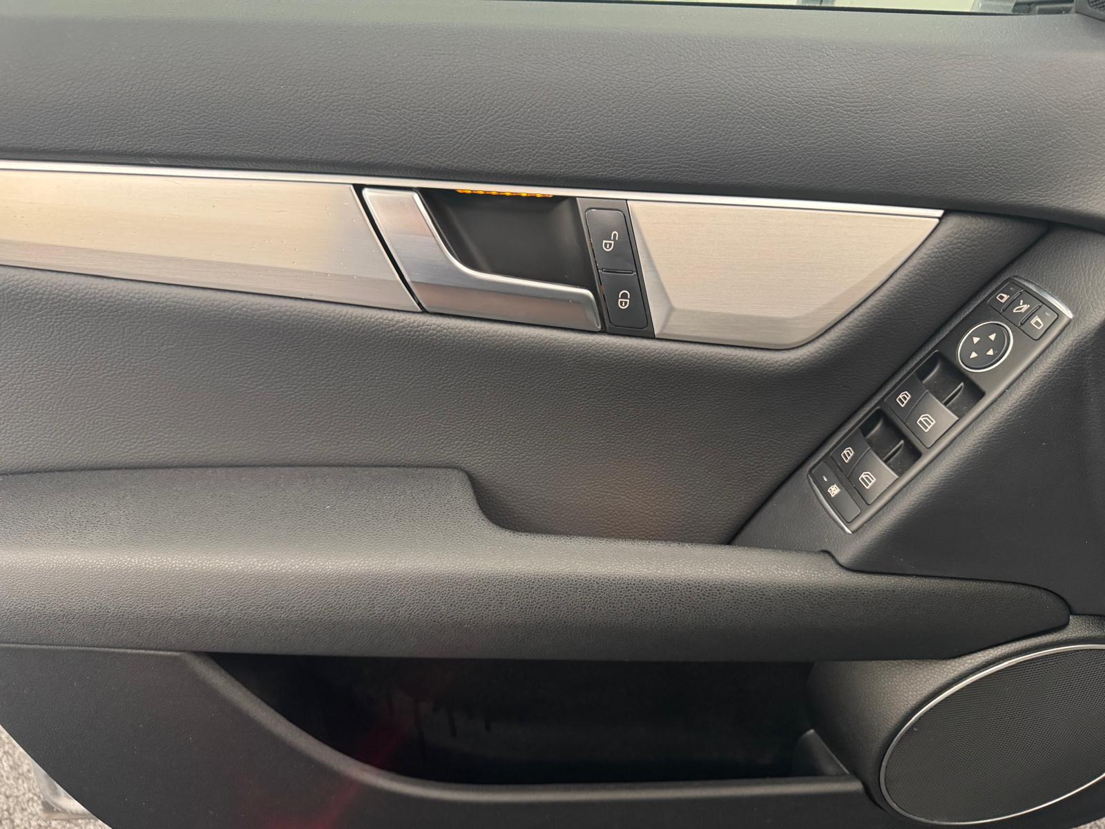MERCEDES-BENZ C 250 CDI BlueEF Avantgarde 4m Kombi-image-16