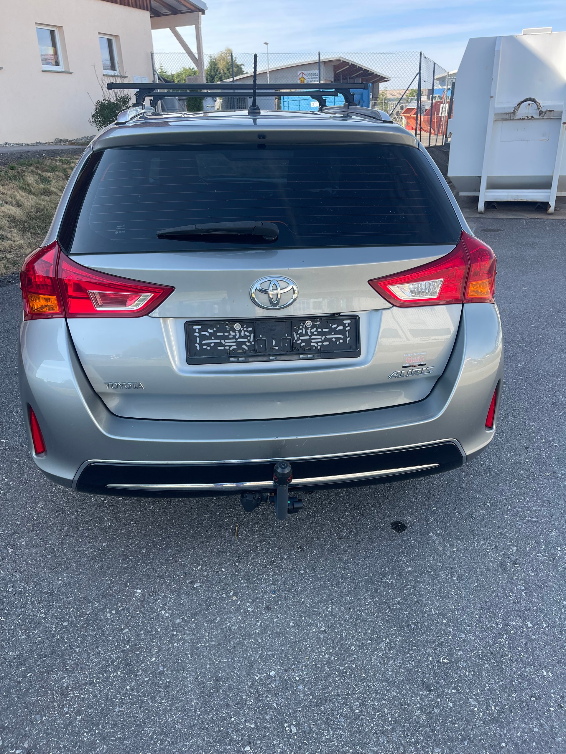 TOYOTA Auris Touring Sports 1.6 Luna-image-4