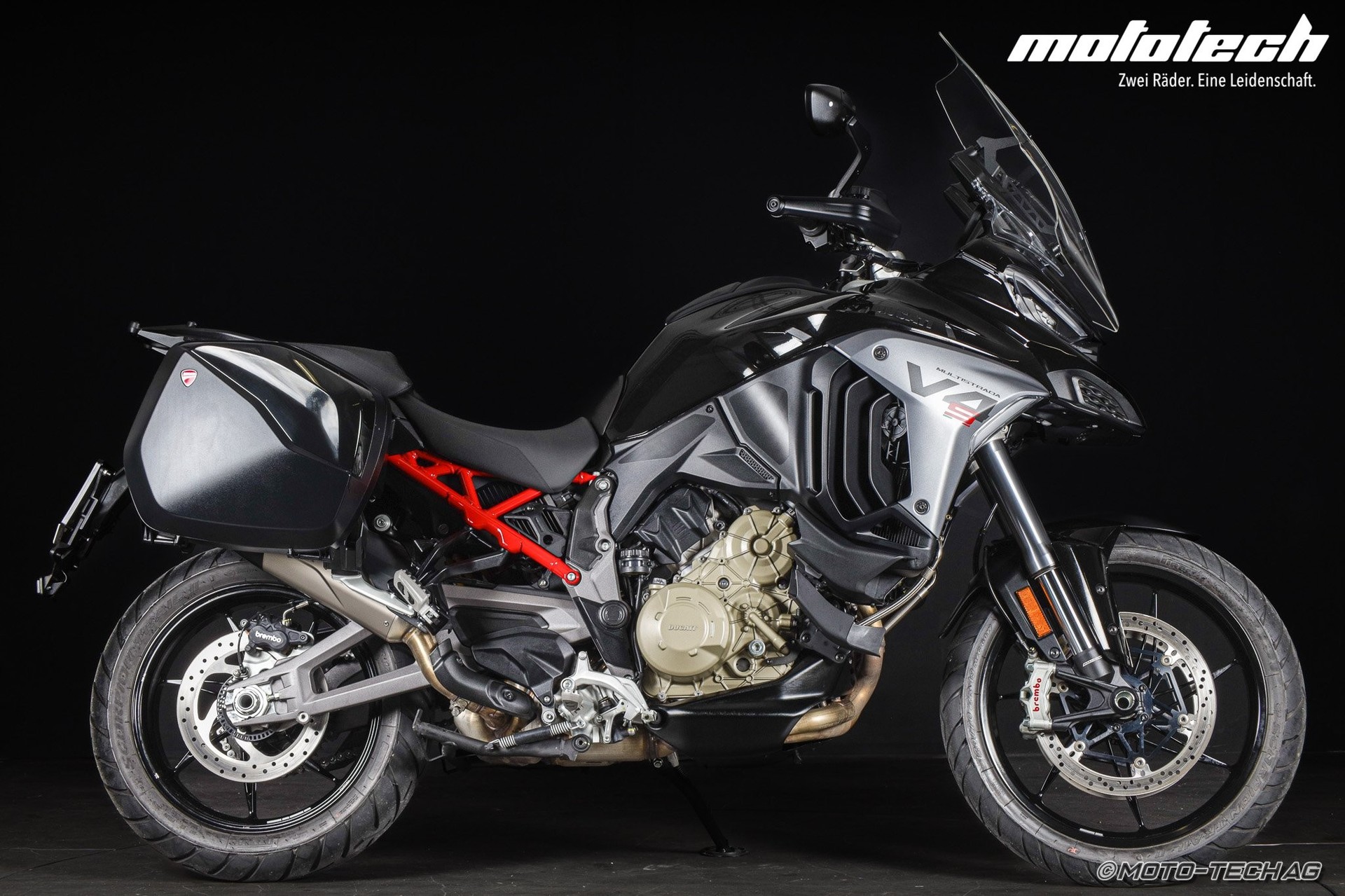 DUCATI Multistrada V4 S Sport Travel & Radar-showroom-element-1