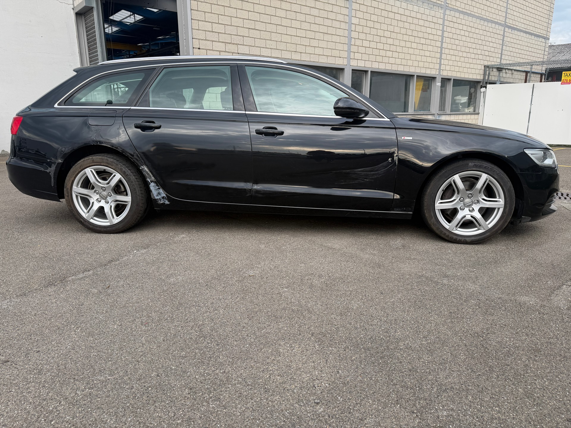 AUDI A6 Avant 2.0 TDI multitronic-image-2