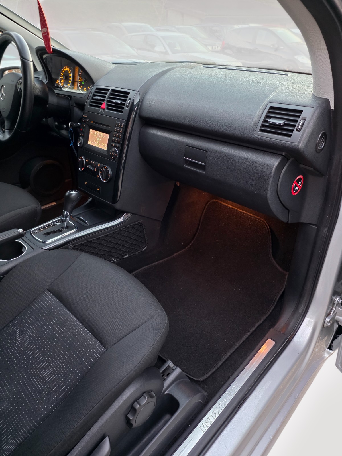 MERCEDES-BENZ A 160 CDI Elégance Autotronic-image-13