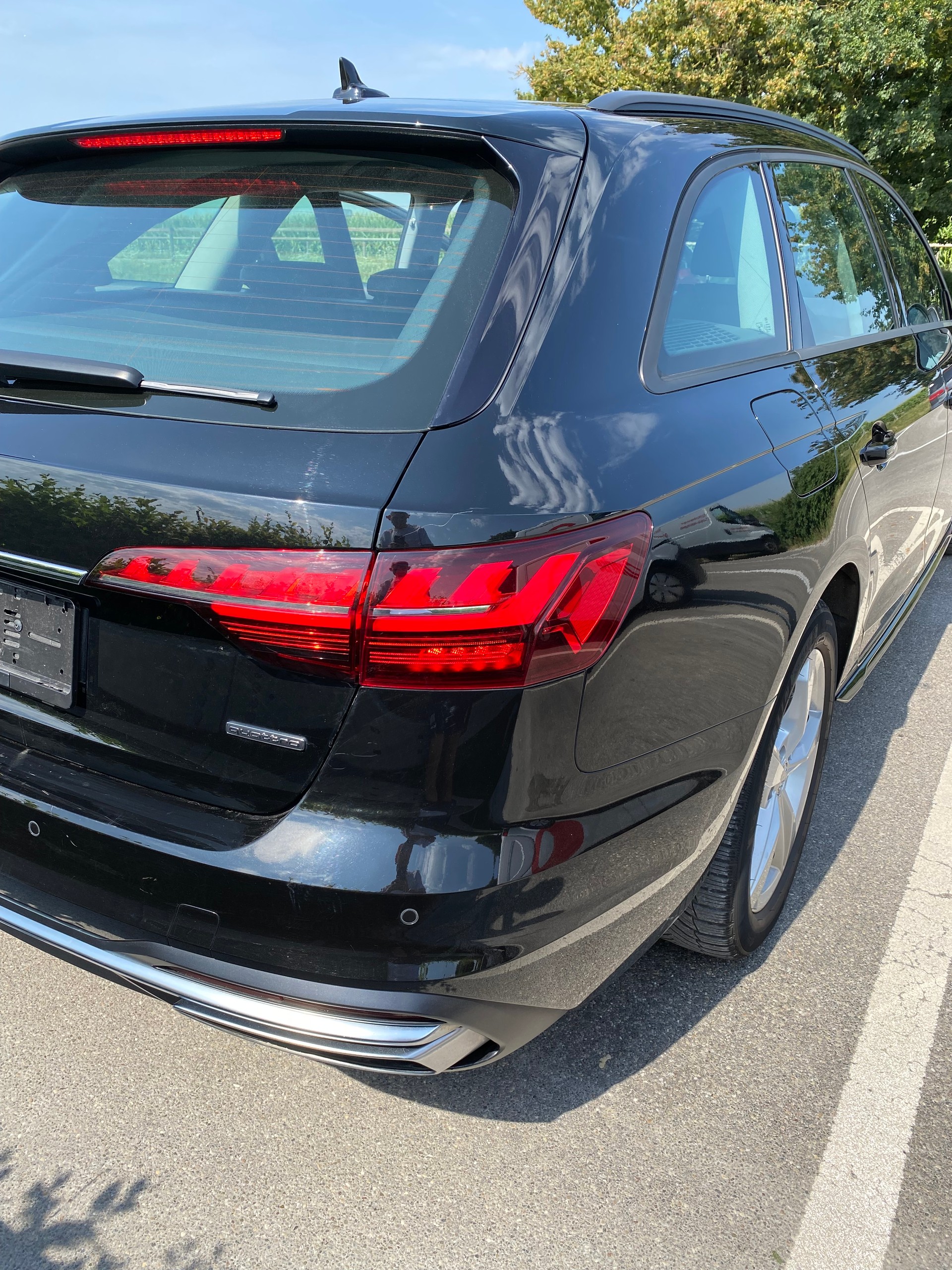 AUDI 2.0 40 TDI Attraction quattro S-Tronic-image-7