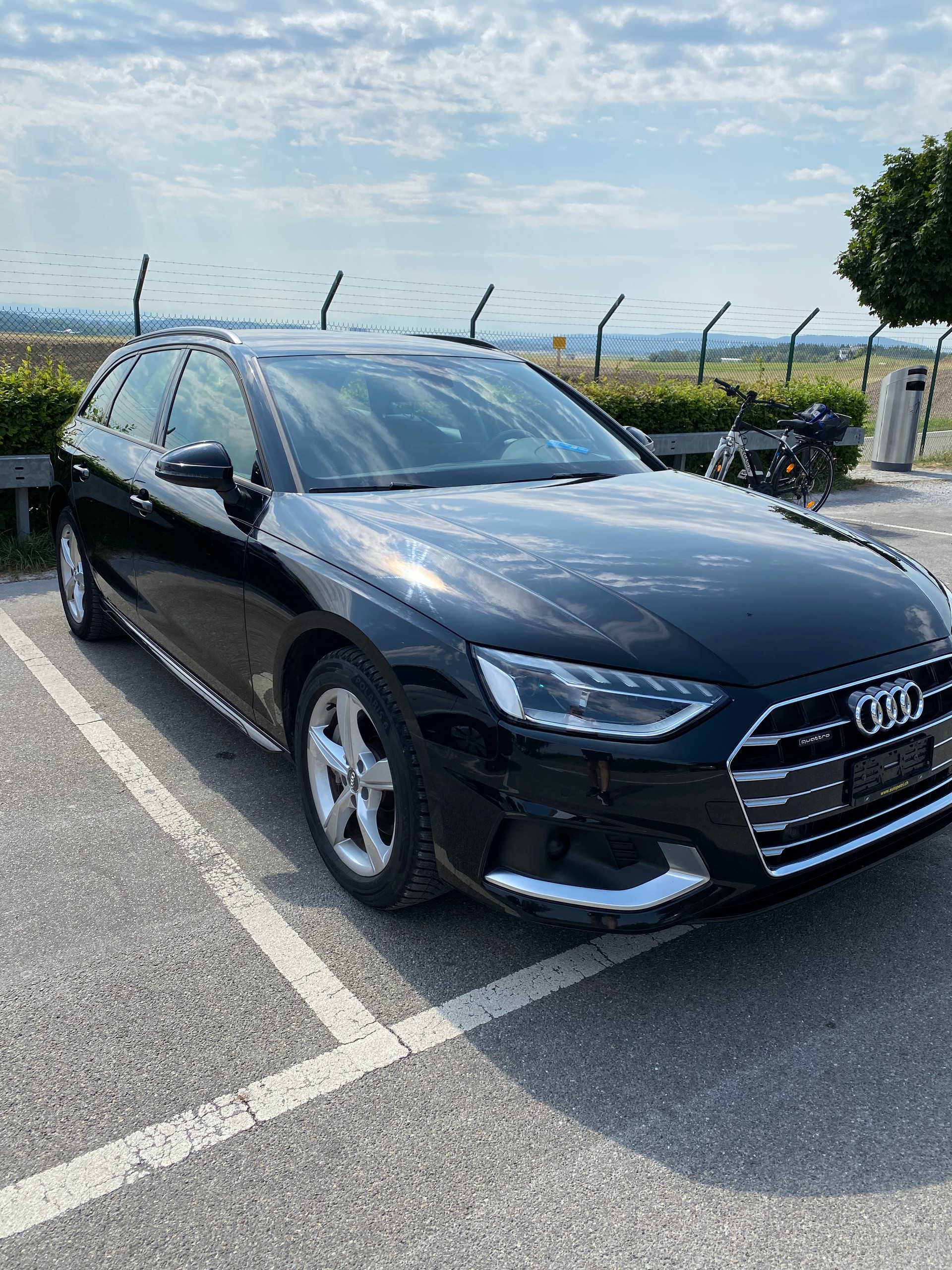 AUDI 2.0 40 TDI Attraction quattro S-Tronic-image-2