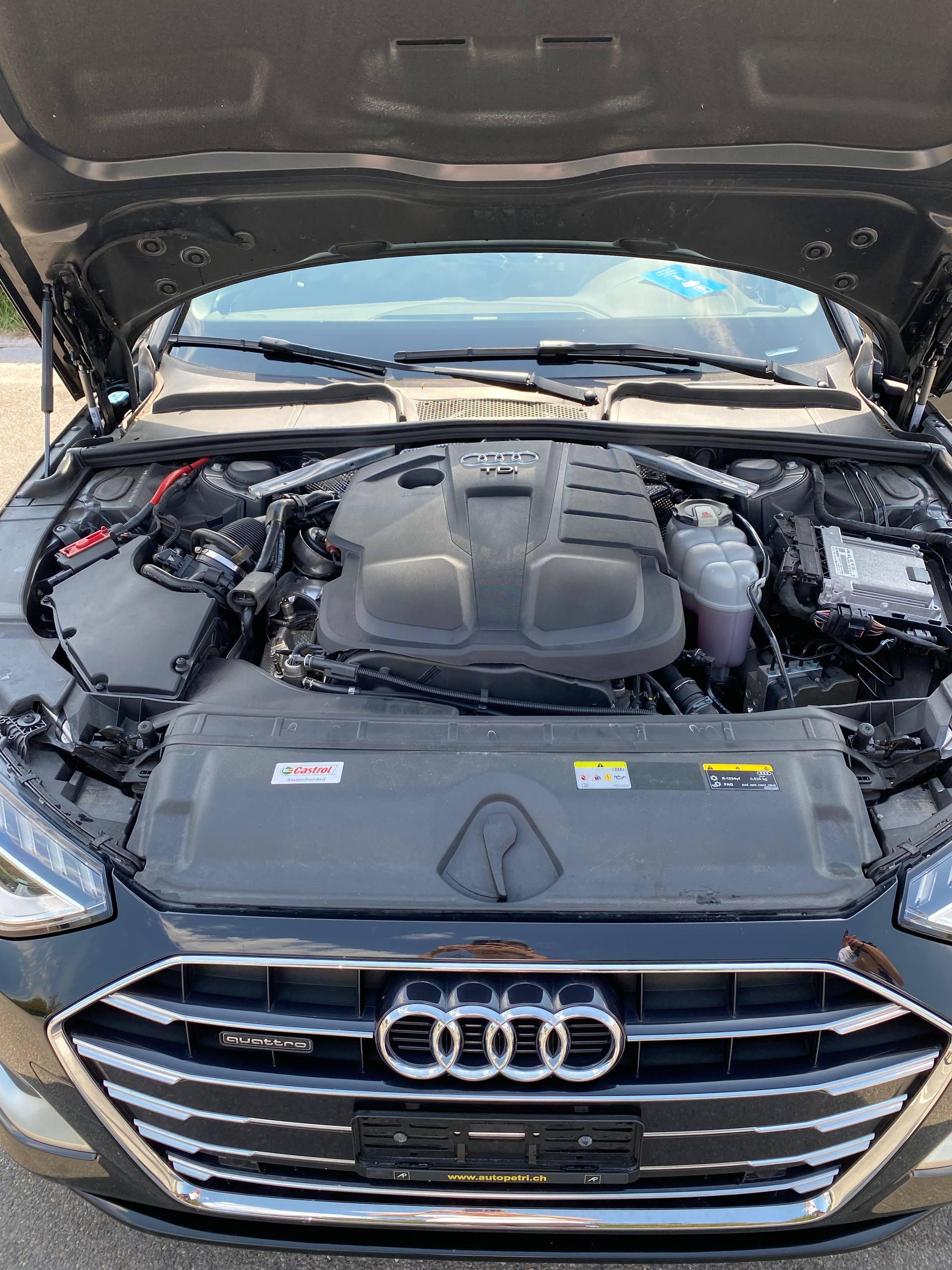 AUDI 2.0 40 TDI Attraction quattro S-Tronic-image-5