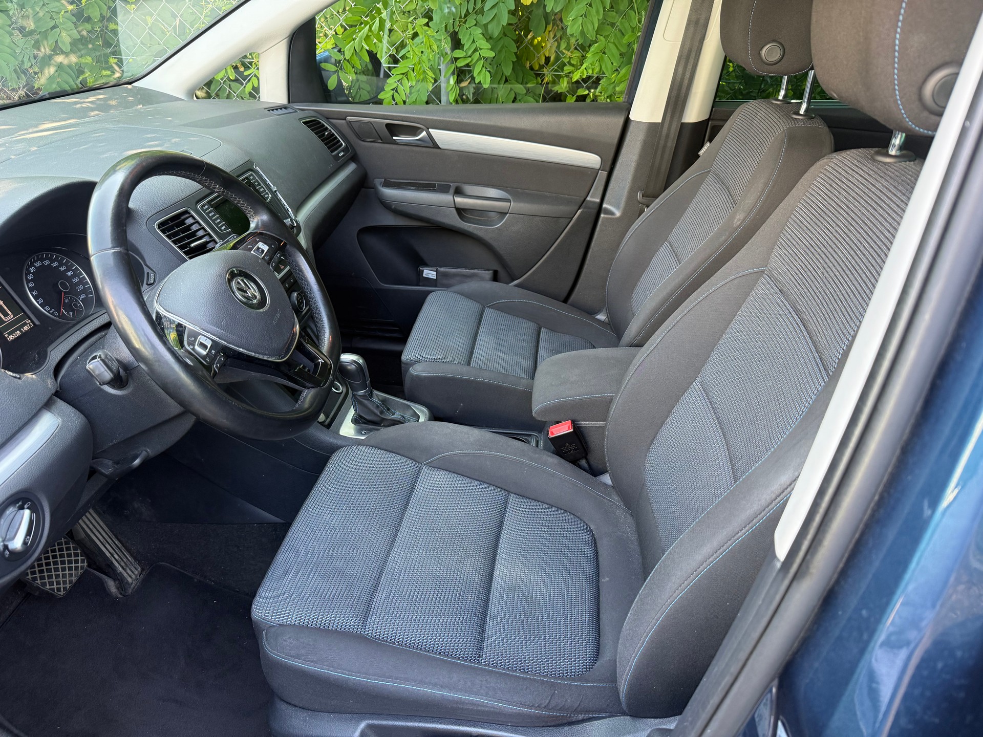 VW Sharan 2.0 TDI BMT Comfortline DSG-image-12